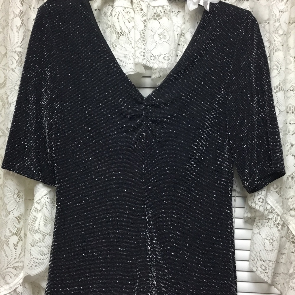 Blouse - Picture 2 of 3
